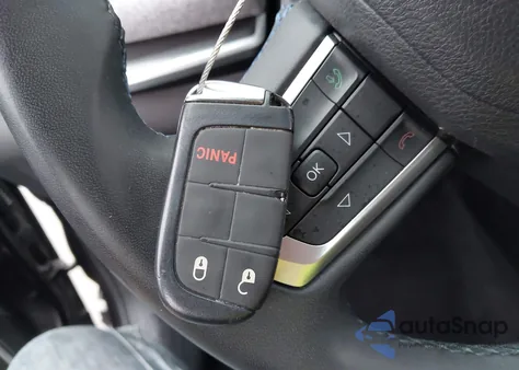 2022 Jeep Compass Latitude Fwd z USA, uszkodzony, nr VIN 3C4NJCBB2NT156182